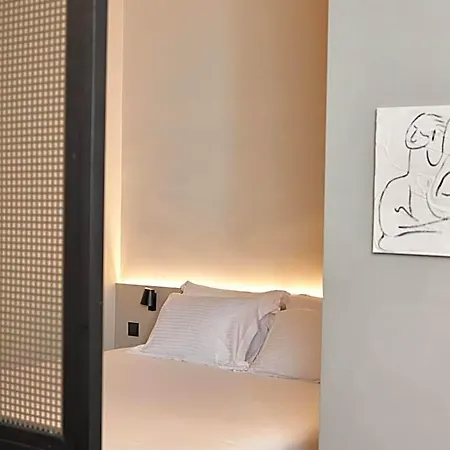 Ξενοδοχείο με διαμερίσματα Alinea Primo Historic Center 4*